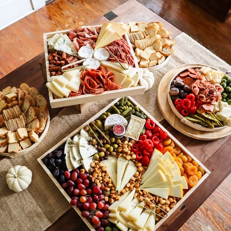 GRAZING TABLE